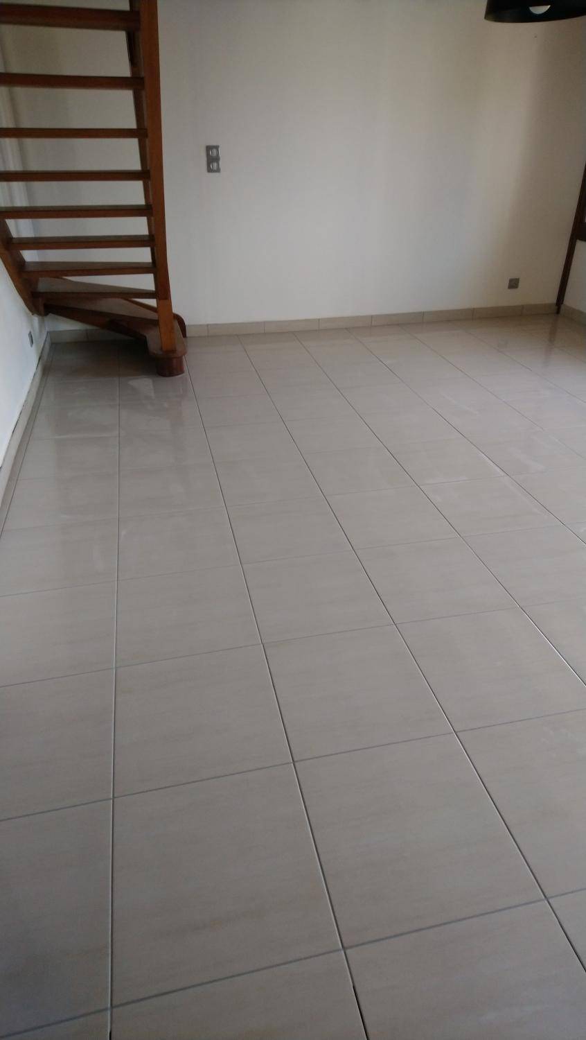 Carrelage au sol 2