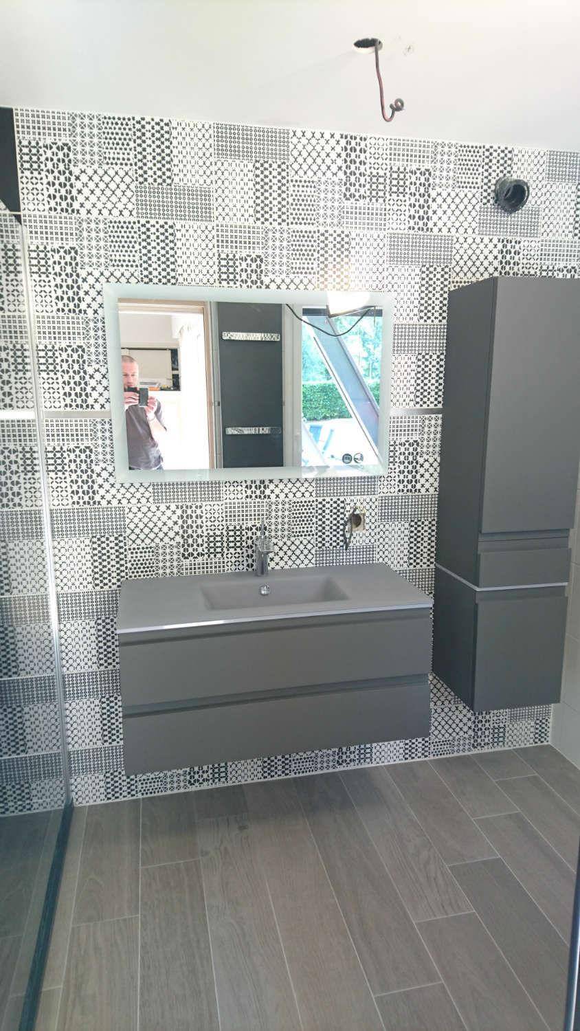 Carrelage salle de bain miroir